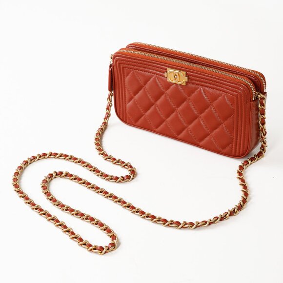 Chanel Red Grained Calfskin GHW Quilted Small Boy Clutch With Chain - Picture 5 of 13